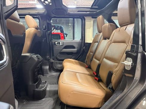 Used 2020 Jeep Wrangler Unlimited Rubicon w/ Uconnect 4C Nav & Sound Group image 37