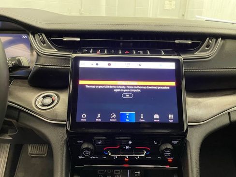 Certified 2023 Jeep Grand Cherokee Limited AWD/4WD image 18
