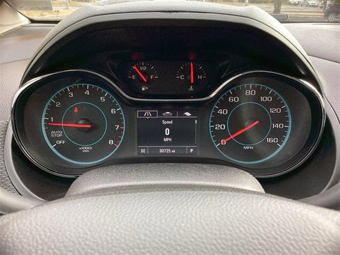 Used 2018 Chevrolet Cruze LT w/ Convenience Package image 14