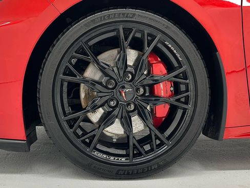 Used 2023 Chevrolet Corvette Stingray Premium Conv w/ Z51 Performance Package RWD image 16
