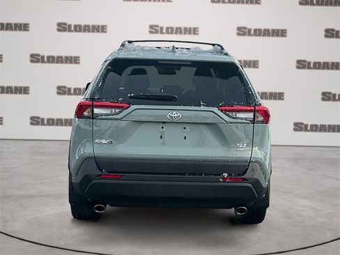 Certified 2022 Toyota RAV4 XLE Premium image 4