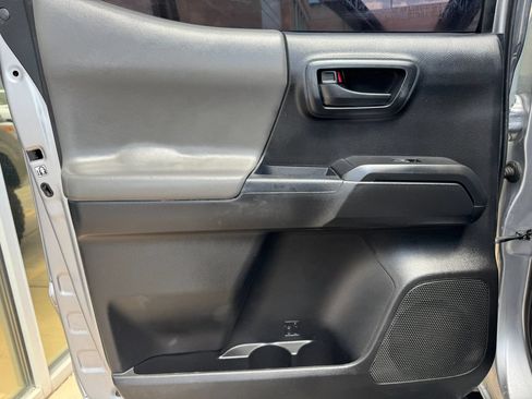 Used 2017 Toyota Tacoma SR w/ Tow Package AWD/4WD image 16