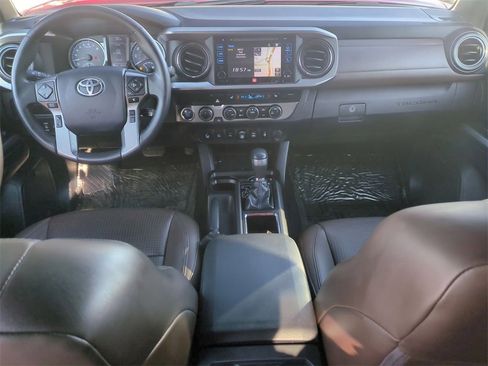 Used 2019 Toyota Tacoma Limited image 24