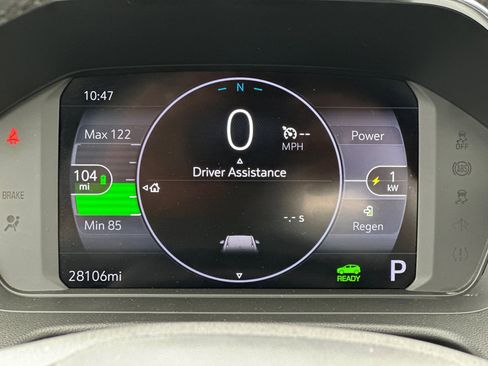 Used 2022 Chevrolet Bolt EUV LT w/ Convenience Package image 40