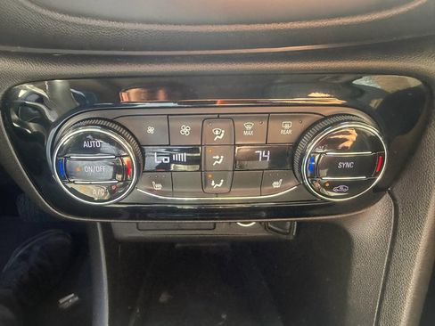 Used 2020 Buick Encore GX Select w/ Experience Buick Package FWD image 19