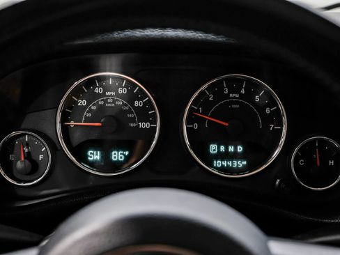 Used 2016 Jeep Wrangler Unlimited Sahara AWD/4WD image 21