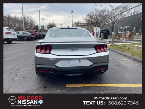 Used 2024 Ford Mustang GT RWD image 4