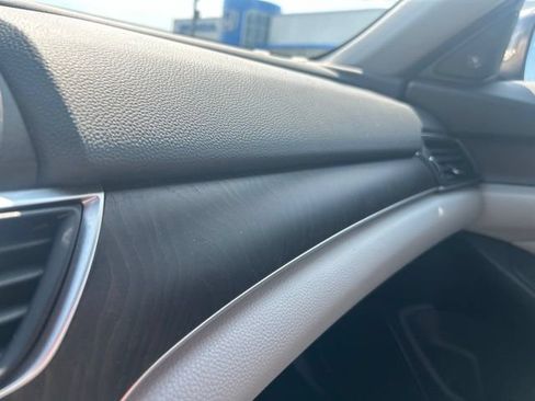 Used 2018 Honda Accord EX-L image 33