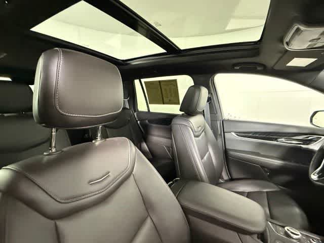 Used 2024 Cadillac XT6 Premium Luxury AWD/4WD image 34