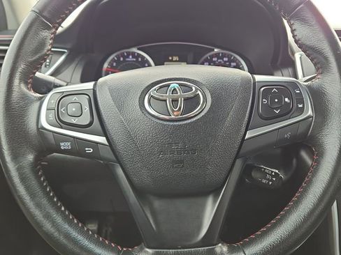 Used 2015 Toyota Camry XSE w/ Moonroof Package image 16