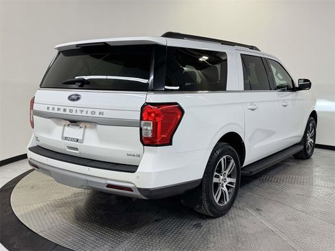 Used 2024 Ford Expedition Max XLT image 7