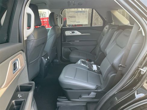 New 2026 Ford Explorer Active w/ Active Comfort Package image 14