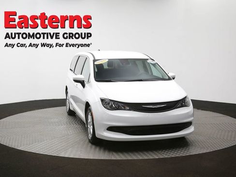 Used 2023 Chrysler Voyager LX image 51