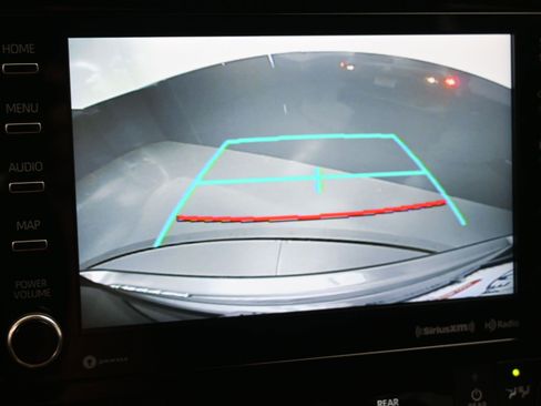 Certified 2022 Toyota Highlander LE image 13