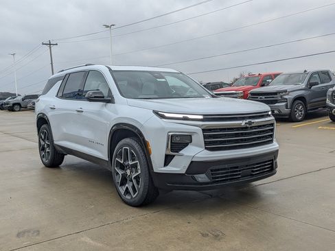 New 2026 Chevrolet Traverse High Country w/ LPO, Floor Liner Package image 5