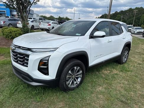 New 2026 Chevrolet Equinox LT FWD image 3