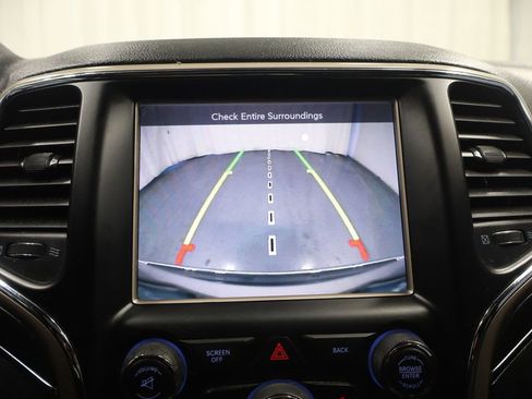 Used 2014 Jeep Grand Cherokee Limited image 22