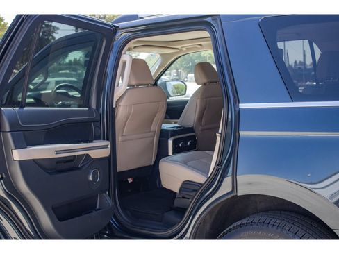 Used 2024 Ford Expedition Limited AWD/4WD image 16