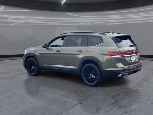 New 2026 Volkswagen Atlas SE image 4