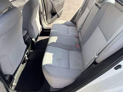 Used 2016 Toyota Corolla LE image 27