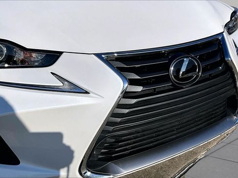 Used 2018 Lexus IS 300 w/ Comfort Package RWD image 27