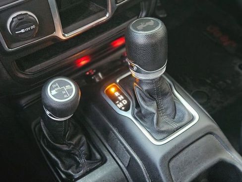 Used 2021 Jeep Wrangler Sport image 25