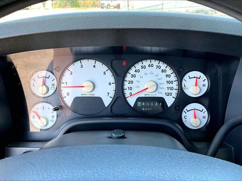 Used 2007 Dodge Ram 1500 Truck ST w/ SXT Group RWD image 19