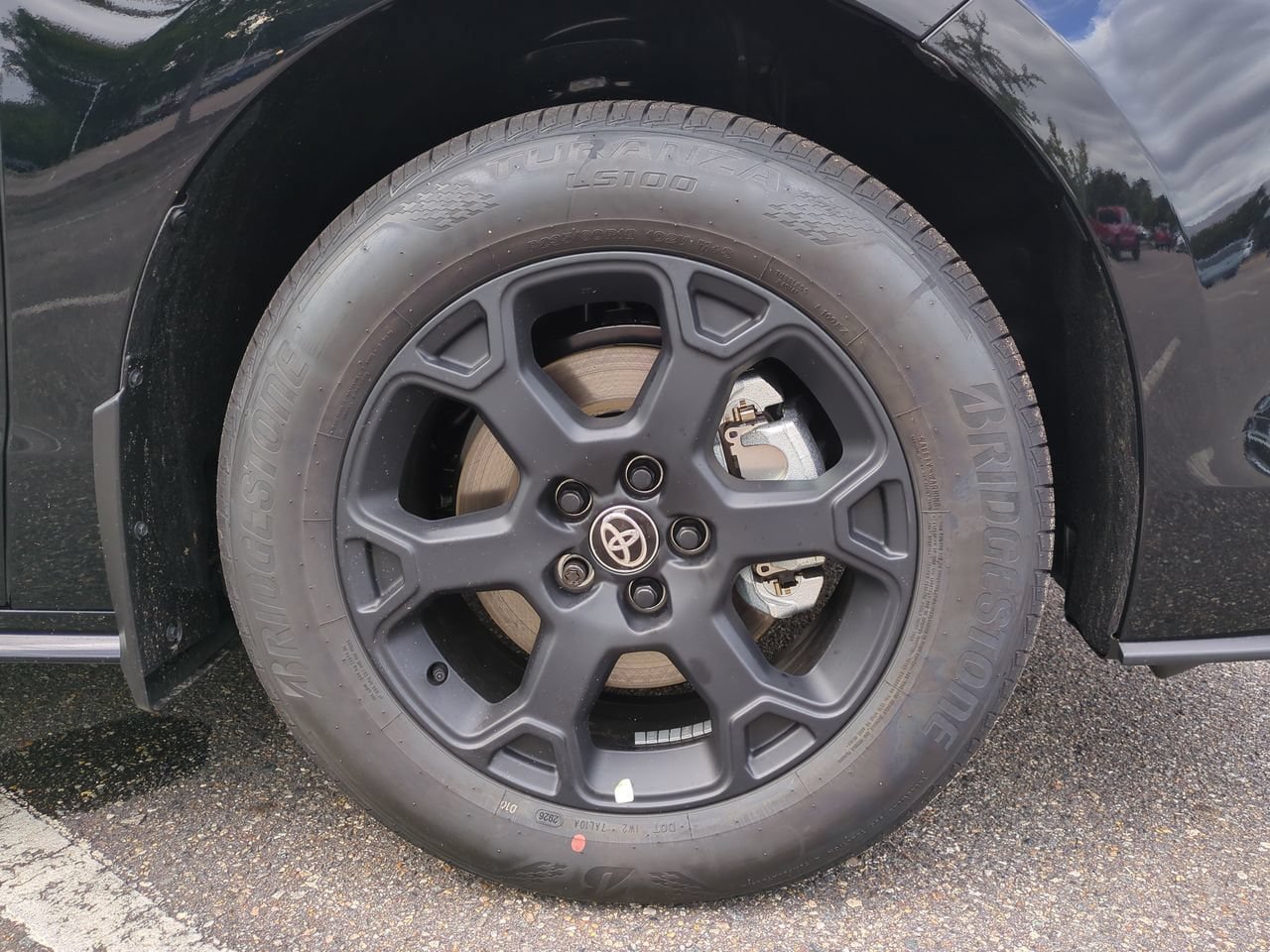 New 2026 Toyota Sienna XLE Woodland Edition AWD/4WD image 11