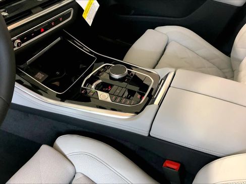New 2026 BMW X5 xDrive40i image 7