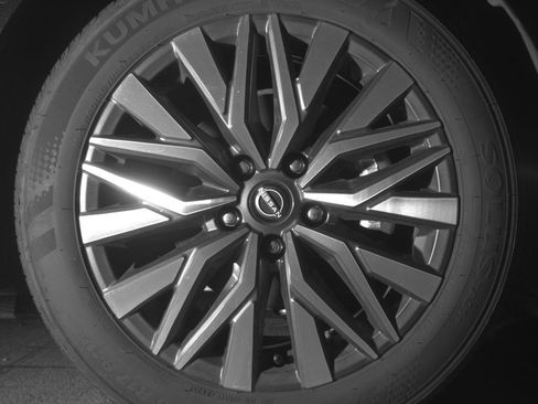 Used 2025 Nissan Altima 2.5 SV FWD image 13