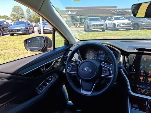 Used 2020 Subaru Outback Limited w/ Popular Package #2 AWD/4WD image 10