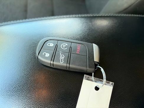 Used 2022 Dodge Durango SXT AWD/4WD image 47