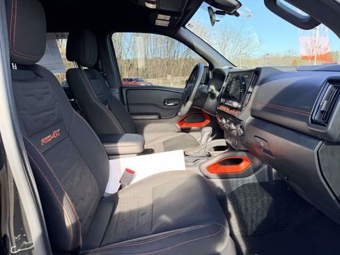 Used 2025 Nissan Frontier PRO-4X w/ Tow Package image 12