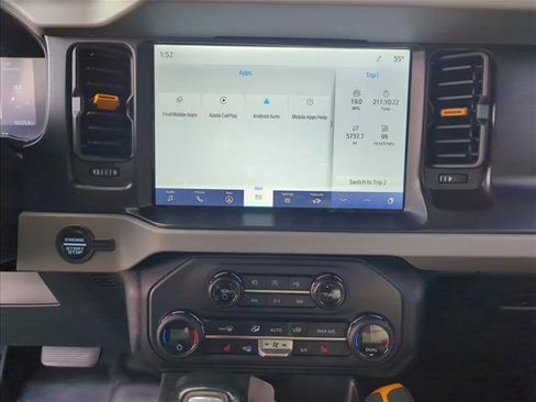 Used 2023 Ford Bronco Badlands image 16