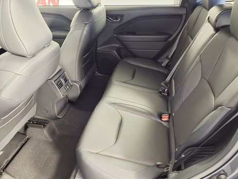 New 2025 Subaru Forester Limited image 5