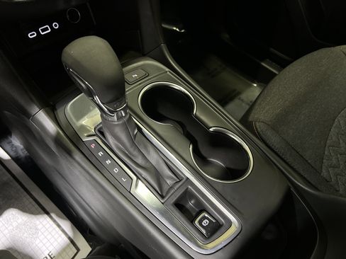 Used 2023 Chevrolet Equinox LT image 22