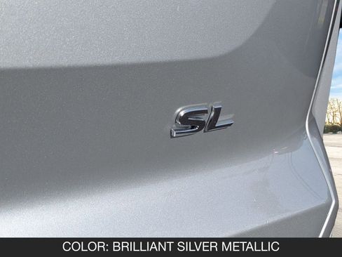 New 2025 Nissan Pathfinder SL image 12