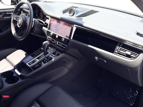 New 2026 Porsche Macan AWD/4WD image 25