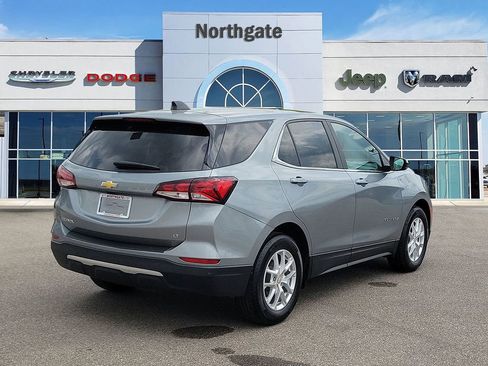 Used 2024 Chevrolet Equinox LT image 4