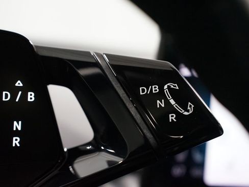 Used 2021 Volkswagen ID.4 Pro S w/ Gradient Package image 21