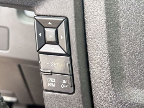 Used 2011 Ford F150 XLT w/ XLT Convenience Pkg RWD image 16