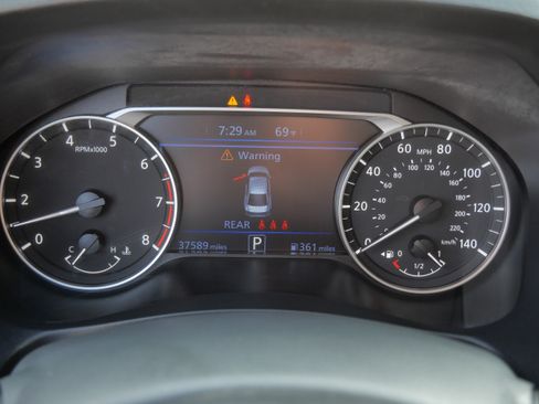 Used 2025 Nissan Altima 2.5 SV FWD image 21