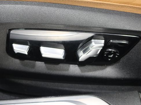 Used 2020 BMW 750i xDrive w/ Executive Package AWD/4WD image 5