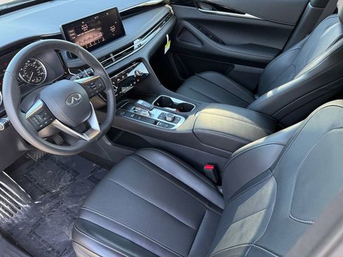 Used 2025 INFINITI QX60 Pure image 17