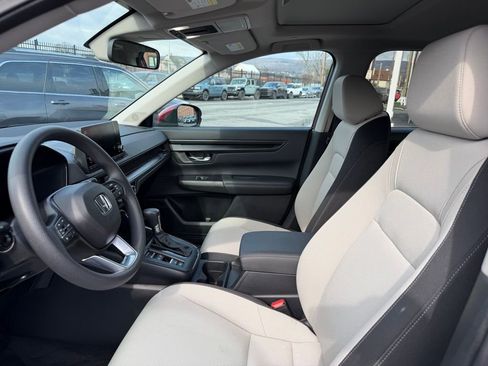 Used 2023 Honda CR-V EX image 10