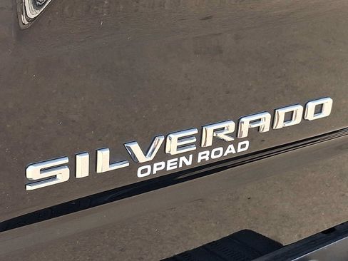 Used 2022 Chevrolet Silverado 1500 LT Trail Boss AWD/4WD image 29