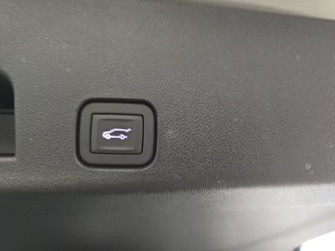 New 2026 Chevrolet Traverse RS w/ LPO, Floor Liner Package AWD/4WD image 17