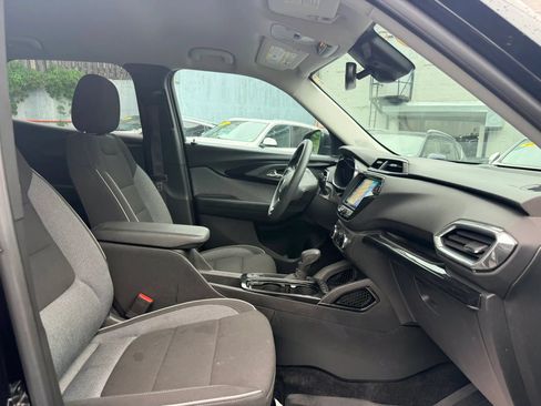 Used 2023 Chevrolet TrailBlazer LT w/ Convenience Package AWD/4WD image 27
