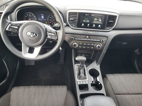 Used 2020 Kia Sportage LX image 10