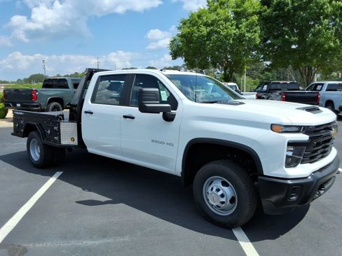 New 2026 Chevrolet Silverado 3500 W/T AWD/4WD image 3